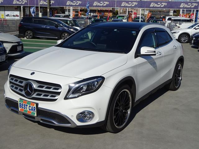 GLA220 4マチック プレミアムパッケージ 4WD ディーラー車 ワンオーナー 純正ナビフルセグTV バックモニター 本革シート サンルーフ ハーマンカードンサウンド ドライブレコーダー キーフリー LEDヘッドライト(8枚目)