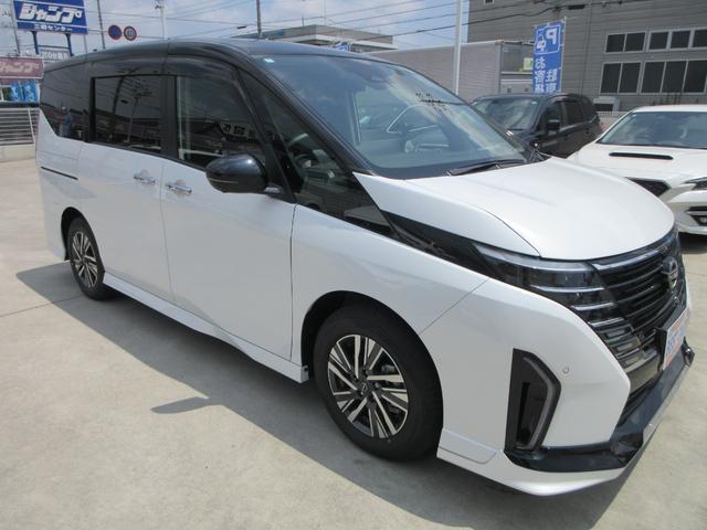 セレナ ｅ－パワー　ハイウェイスターＶ　オプションエアロ　プロパイロット　純正ナビ　フルセグＴＶ　全周囲カメラ　両側パワースライドドア　デジタルインナーミラー　ＥＴＣ　ＬＥＤヘッドライト　ＢＳＭ　置くだけ充電　インテリジェントキー（6枚目）