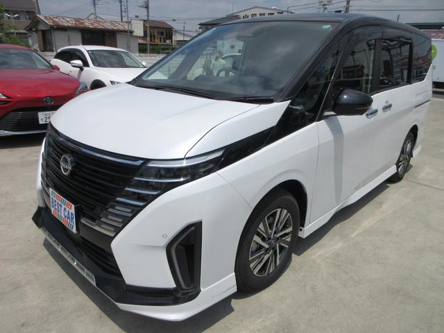 セレナ ｅ－パワー　ハイウェイスターＶ　オプションエアロ　プロパイロット　純正ナビ　フルセグＴＶ　全周囲カメラ　両側パワースライドドア　デジタルインナーミラー　ＥＴＣ　ＬＥＤヘッドライト　ＢＳＭ　置くだけ充電　インテリジェントキー（7枚目）