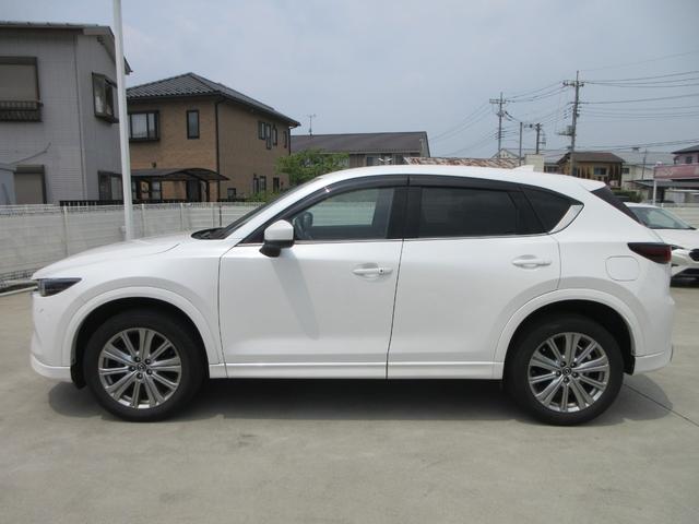 ＣＸ－５ ＸＤ　エクスクルーシブモード　後期モデル　本革シート　純正ナビ　フルセグＴＶ　全周囲カメラ　パワーバックドア　ＢＯＳＥサウンド　レーダークルコン　ドラレコ　ＥＴＣ　シートヒーター　パワーシート　ＬＥＤヘッドライト（14枚目）