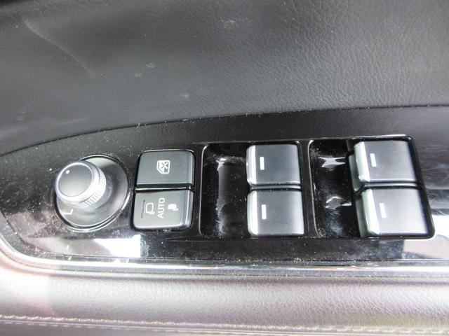 ＣＸ－５ ＸＤ　エクスクルーシブモード　後期モデル　本革シート　純正ナビ　フルセグＴＶ　全周囲カメラ　パワーバックドア　ＢＯＳＥサウンド　レーダークルコン　ドラレコ　ＥＴＣ　シートヒーター　パワーシート　ＬＥＤヘッドライト（29枚目）