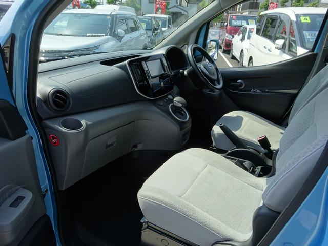 ｅ－ＮＶ２００ワゴン Ｇ　純正ナビ　バックカメラ　ドライブレコーダー　ＥＴＣ　ＣＤ　ＵＳＢ　シートヒーター　ハンドルヒーター　３列シート　急速充電口　充電コード　スマートキー　１１セグメント（47枚目）