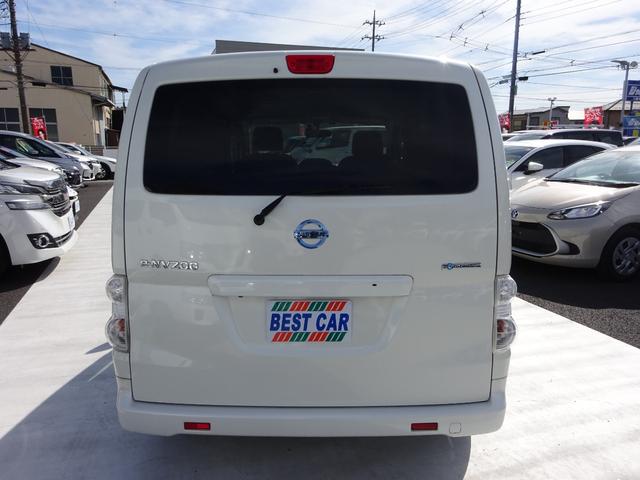 ｅ－ＮＶ２００ワゴン Ｇ　純正ナビ　フルセグＴＶ　バックカメラ　ドライブレコーダー　ＥＴＣ　シートヒーター　ハンドルヒーター　急速充電口　ＰＵＳＨスタート　スマートキー（12枚目）