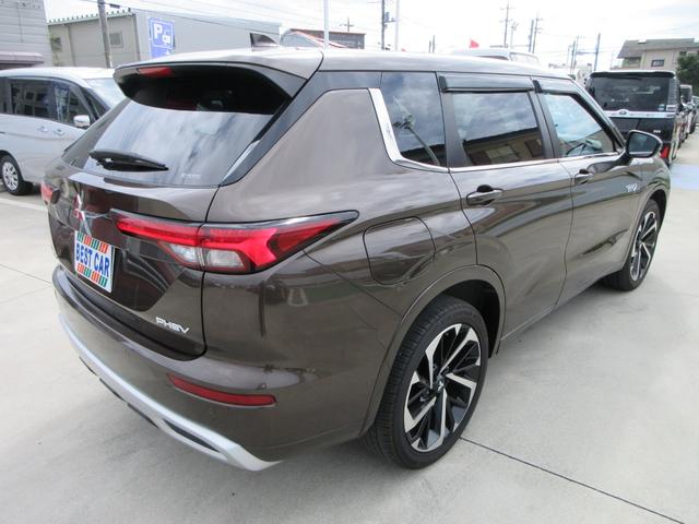 アウトランダーＰＨＥＶ Ｇ　４ＷＤ　純正９インチナビ　フルセグＴＶ　全周囲カメラ　パワーバックドア　マイパイロット　パドルシフト　前後ドラレコ　ＥＴＣ　社外デジタルインナーミラー　ハーフレザーシート　シートヒーター　パワーシート（17枚目）