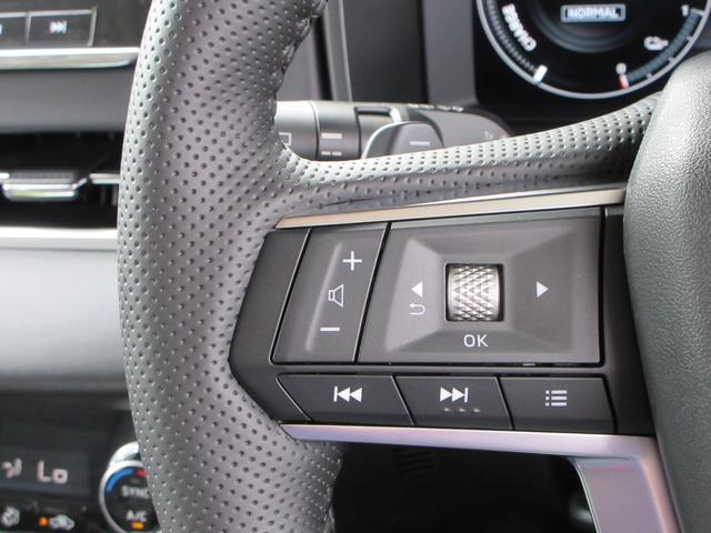 アウトランダーＰＨＥＶ Ｇ　４ＷＤ　純正９インチナビ　フルセグＴＶ　全周囲カメラ　パワーバックドア　マイパイロット　パドルシフト　前後ドラレコ　ＥＴＣ　社外デジタルインナーミラー　ハーフレザーシート　シートヒーター　パワーシート（26枚目）