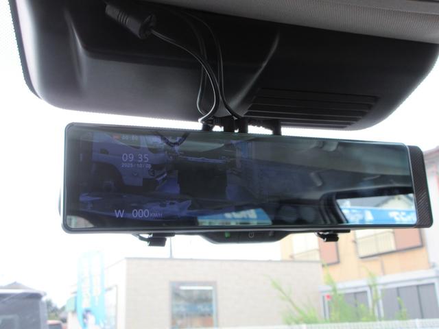 アウトランダーＰＨＥＶ Ｇ　４ＷＤ　純正９インチナビ　フルセグＴＶ　全周囲カメラ　パワーバックドア　マイパイロット　パドルシフト　前後ドラレコ　ＥＴＣ　社外デジタルインナーミラー　ハーフレザーシート　シートヒーター　パワーシート（29枚目）
