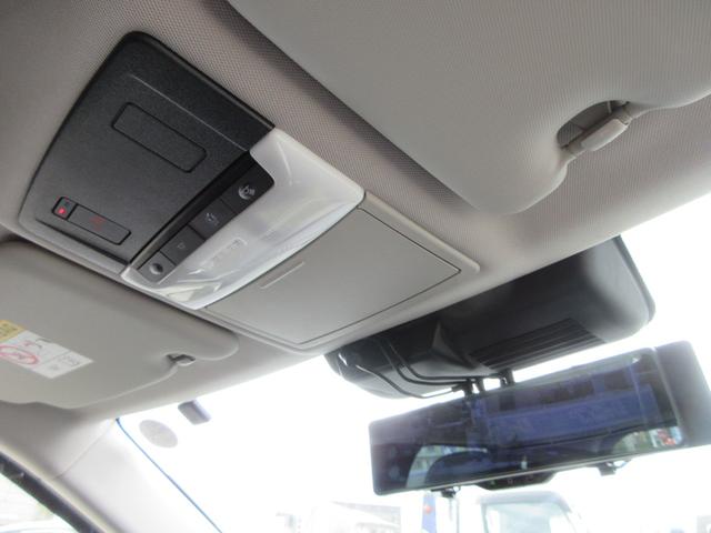 アウトランダーＰＨＥＶ Ｇ　４ＷＤ　純正９インチナビ　フルセグＴＶ　全周囲カメラ　パワーバックドア　マイパイロット　パドルシフト　前後ドラレコ　ＥＴＣ　社外デジタルインナーミラー　ハーフレザーシート　シートヒーター　パワーシート（30枚目）