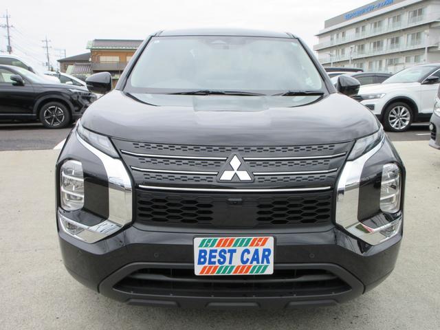 アウトランダーＰＨＥＶ Ｍ　４ＷＤ　純正９インチナビフルセグＴＶ　全周囲カメラ　マイパイロット　パドルシフト　ＥＴＣ　シートヒーター　ステアリングヒーター　ＬＥＤヘッド　ワイアレス充電　１８インチＡＷ　スマートキー　充電ケーブル（5枚目）