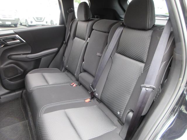 アウトランダーＰＨＥＶ Ｍ　４ＷＤ　純正９インチナビフルセグＴＶ　全周囲カメラ　マイパイロット　パドルシフト　ＥＴＣ　シートヒーター　ステアリングヒーター　ＬＥＤヘッド　ワイアレス充電　１８インチＡＷ　スマートキー　充電ケーブル（51枚目）