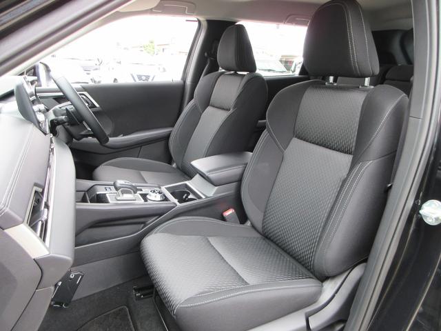アウトランダーＰＨＥＶ Ｍ　４ＷＤ　純正９インチナビフルセグＴＶ　全周囲カメラ　マイパイロット　パドルシフト　ＥＴＣ　シートヒーター　ステアリングヒーター　ＬＥＤヘッド　ワイアレス充電　１８インチＡＷ　スマートキー　充電ケーブル（53枚目）