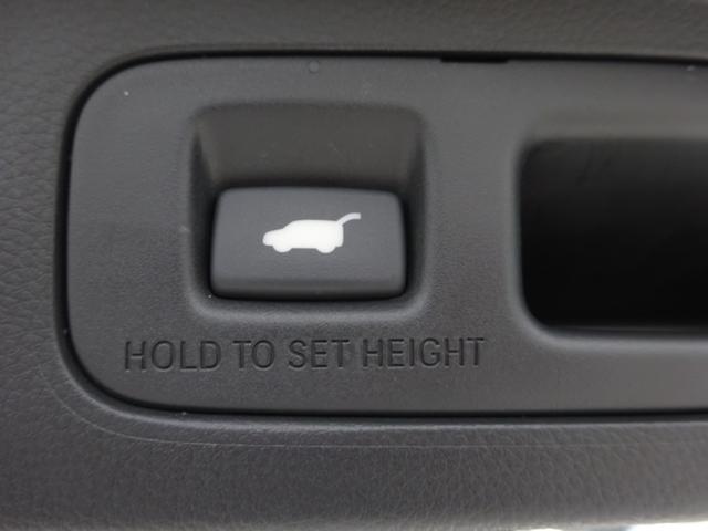ステップワゴン ｅ：ＨＥＶスパーダ　無限エアロ　ホンダセンシング　純正１１．４インチナビ　フルセグＴＶ　両側パワースライドドア　パワーバックドア　バックカメラ　ドライブレコーダー　ＥＴＣ　Ｂｌｕｅｔｏｏｔｈ　ＤＩＳＣ　ＵＳＢ（16枚目）