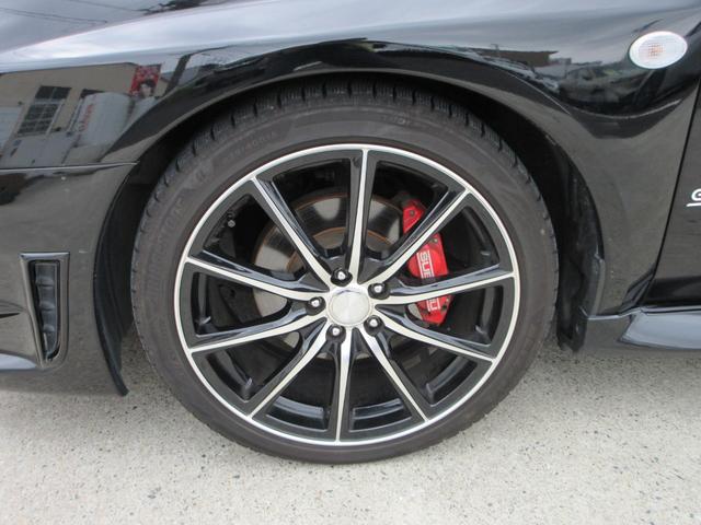 インプレッサ ＷＲＸ　５速ＭＴ　４ＷＤ　リアスポイラー　ＳＴＩマフラー　カロッツェリアオーディオ　バックカメラ　ＥＴＣ　純正ｍｏｍｏステアリング　社外１８インチＡＷ　キーレスエントリー　Ｂｌｕｅｔｏｏｔｈ（9枚目）
