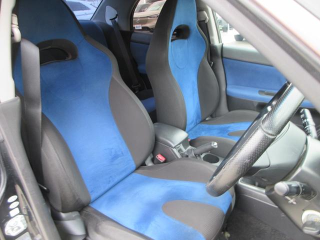 インプレッサ ＷＲＸ　５速ＭＴ　４ＷＤ　リアスポイラー　ＳＴＩマフラー　カロッツェリアオーディオ　バックカメラ　ＥＴＣ　純正ｍｏｍｏステアリング　社外１８インチＡＷ　キーレスエントリー　Ｂｌｕｅｔｏｏｔｈ（39枚目）