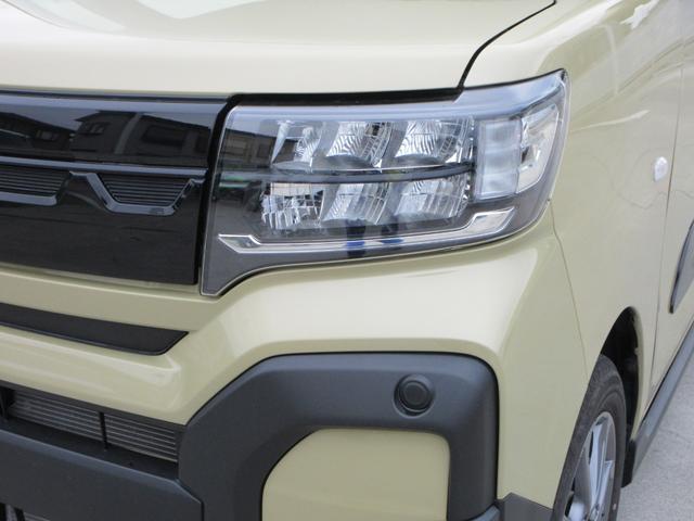 タント ファンクロス　スマートアシスト　純正ナビフルセグＴＶ　全周囲カメラ　両側パワースライドドア　ＥＴＣ　シートヒーター　コーナーセンサー　ルーフレール　ＬＥＤヘッドライト　プッシュスタート　１４インチＡＷ　スマートキー（8枚目）