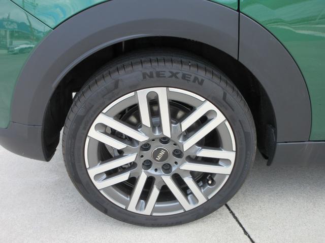 MINI クーパーC クラシック・トリム 純正ナビ バックカメラ アップルカープレイ クルーズコントロール ドライブレコーダー ミラーETC ハーフレザーシート シートヒーター ステアリングヒーター 純正17インチAW(11枚目)