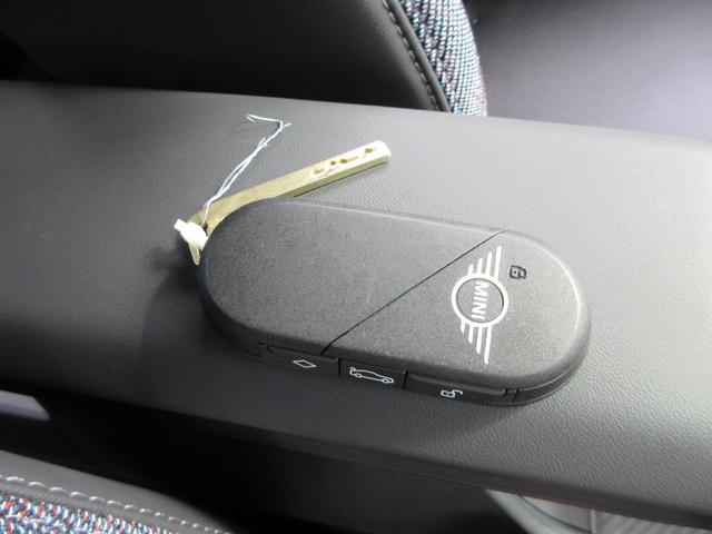 MINI クーパーC クラシック・トリム 純正ナビ バックカメラ アップルカープレイ クルーズコントロール ドライブレコーダー ミラーETC ハーフレザーシート シートヒーター ステアリングヒーター 純正17インチAW(49枚目)