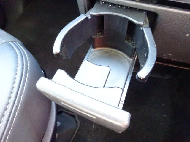 デリカＤ：５ シャモニー　純正ナビ　フルセグＴＶ　両側パワースライドドア　バックカメラ　ドライブレコーダー　ＥＴＣ　Ｂｌｕｅｔｏｏｔｈ　ＤＩＳＣ　ＵＳＢ　クルーズコントロール　パドルシフト　シートヒーター　ハーフレザーシート（36枚目）