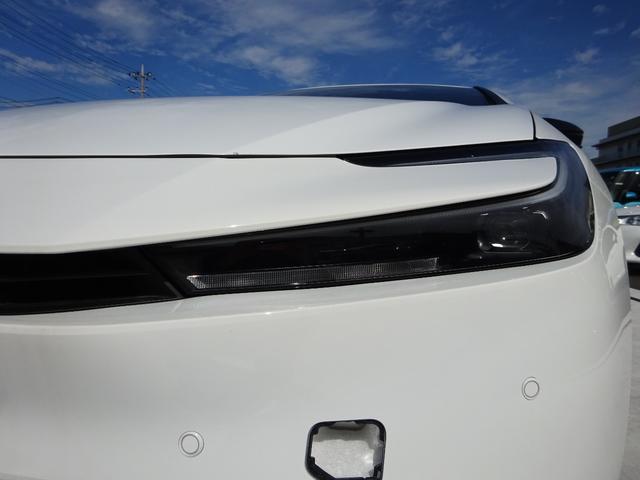 プリウス Ｘ　ＡＣ１００Ｖ　ＵＳＢ　アダプティブクルーズコントロール　ブラインドスポットモニター　レーンキープアシスト　オートライト　オートハイビーム　電動格納ミラー　スマートキー　寒冷地仕様　ＬＥＤヘッドライト（8枚目）