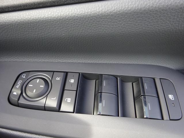 プリウス Ｘ　ＡＣ１００Ｖ　ＵＳＢ　アダプティブクルーズコントロール　ブラインドスポットモニター　レーンキープアシスト　オートライト　オートハイビーム　電動格納ミラー　スマートキー　寒冷地仕様　ＬＥＤヘッドライト（26枚目）