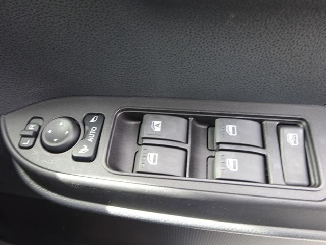 タント ファンクロス　純正ナビ　フルセグＴＶ　両側パワースライドドア　バックカメラ　ドライブレコーダー　Ｂｌｕｅｔｏｏｔｈ　ＤＩＳＣ　ＵＳＢ　レーンキープアシスト　ルーフレール　オートライト　オートハイビーム（28枚目）