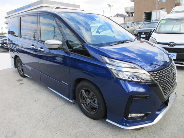 セレナ オーテック　スポーツスペック　プロパイロット　専用レザーシート　純正１０インチナビ　フルセグＴＶ　後席フリップダウンモニター　全周囲カメラ　両側パワースライドドア　ドライブレコーダー　ＥＴＣ　シートヒーター　ステアリングヒーター（6枚目）