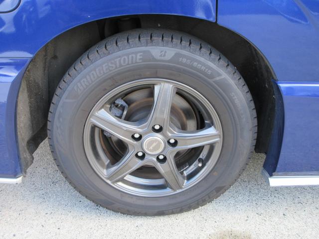 セレナ オーテック　スポーツスペック　プロパイロット　専用レザーシート　純正１０インチナビ　フルセグＴＶ　後席フリップダウンモニター　全周囲カメラ　両側パワースライドドア　ドライブレコーダー　ＥＴＣ　シートヒーター　ステアリングヒーター（11枚目）