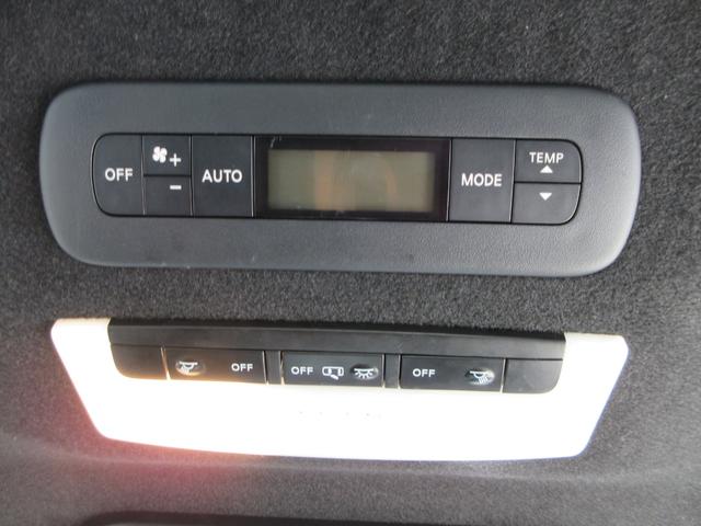 セレナ オーテック　スポーツスペック　プロパイロット　専用レザーシート　純正１０インチナビ　フルセグＴＶ　後席フリップダウンモニター　全周囲カメラ　両側パワースライドドア　ドライブレコーダー　ＥＴＣ　シートヒーター　ステアリングヒーター（50枚目）