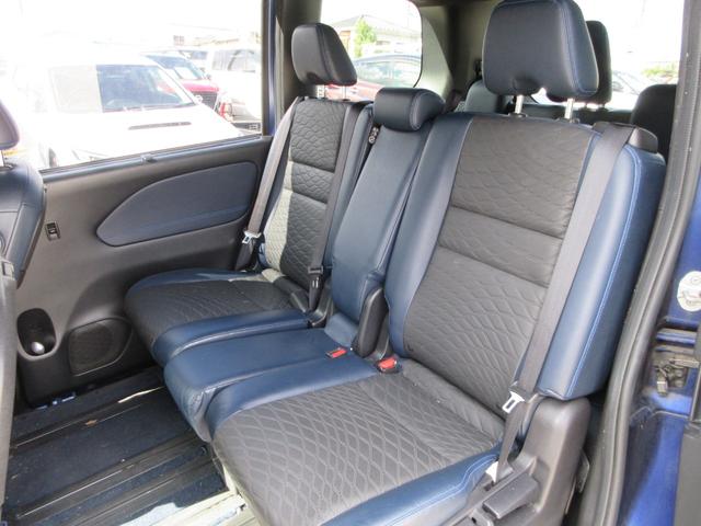 セレナ オーテック　スポーツスペック　プロパイロット　専用レザーシート　純正１０インチナビ　フルセグＴＶ　後席フリップダウンモニター　全周囲カメラ　両側パワースライドドア　ドライブレコーダー　ＥＴＣ　シートヒーター　ステアリングヒーター（52枚目）