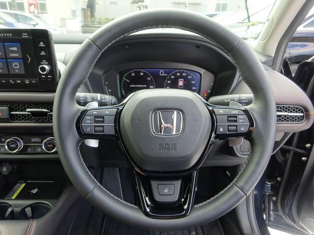 ＺＲ－Ｖ ｅ：ＨＥＶ　Ｚ　ＢＯＳＥスピーカー　レザーシート　純正９インチナビ　フルセグＴＶ　パワーバックドア　アラウンドビューモニター　ドライブレコーダー　ＥＴＣ２．０　Ｂｌｕｅｔｏｏｔｈ　ＵＳＢ（20枚目）