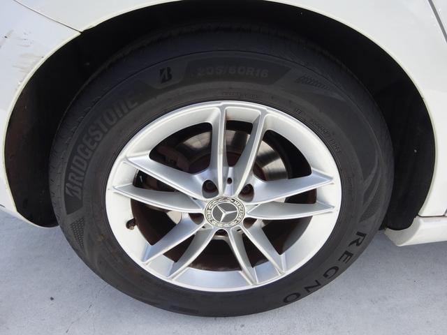 Ａクラス Ａ１８０　純正１２．５インチナビ　フルセグＴＶ　バックカメラ　ドライブレコーダー　ＥＴＣ２．０　Ｂｌｕｅｔｏｏｔｈ　ＵＳＢ　クルーズコントロール　ブラインドスポットモニター　パドルシフト　オートライト（18枚目）