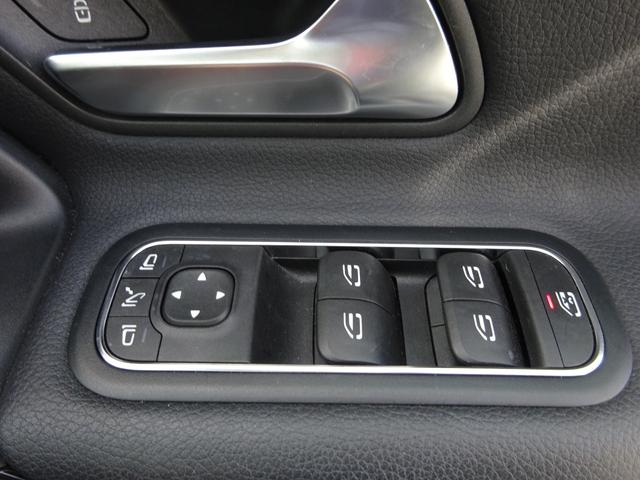 Ａクラス Ａ１８０　純正１２．５インチナビ　フルセグＴＶ　バックカメラ　ドライブレコーダー　ＥＴＣ２．０　Ｂｌｕｅｔｏｏｔｈ　ＵＳＢ　クルーズコントロール　ブラインドスポットモニター　パドルシフト　オートライト（23枚目）