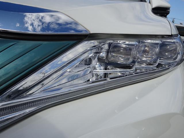 ハリアーハイブリッド プレミアム　メタル　アンド　レザーパッケージ　４ＷＤ　トヨタセーフティセンス　純正８インチナビ　フルセグＴＶ　パワーバックドア　バックカメラ　ドライブレコーダー　ＥＴＣ２．０　ＢｌｕｅｔｏｏｔｈＤＩＳＣ　ＵＳＢ　アダプティブクルーズコントロール（8枚目）