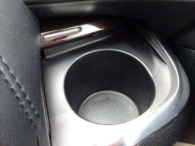 ヴェルファイアハイブリッド V アルバインナビ フルセグTV 後席フリップダウンモニター 両側パワースライドドア バックカメラ ドライブレコーダー ETC Bluetooth DISC USB クルーズコントロール ダブルエアコン(24枚目)