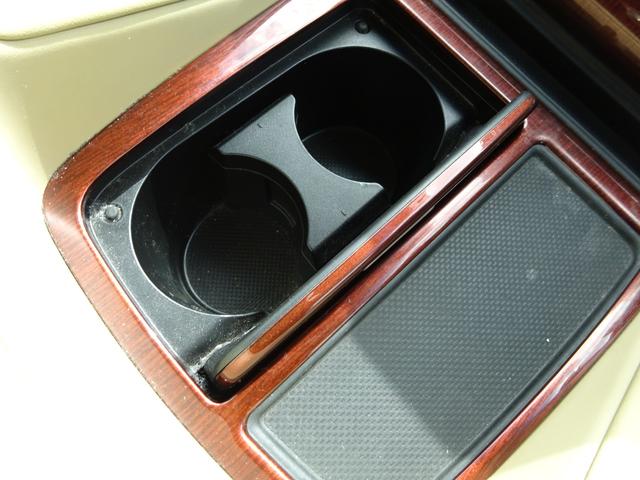 ヴェルファイアハイブリッド V アルバインナビ フルセグTV 後席フリップダウンモニター 両側パワースライドドア バックカメラ ドライブレコーダー ETC Bluetooth DISC USB クルーズコントロール ダブルエアコン(41枚目)