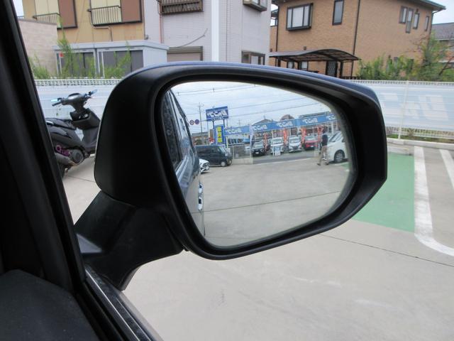 ヴェルファイアハイブリッド Ｖ　４ＷＤ　カロッツェリアナビ　フルセグＴＶ　バックカメラ　後席フリップダウンモニター　パワーバックドア　両側パワースライドドア　クルーズコントロール　ドラレコ　ＥＴＣ　パワーシート　ＬＥＤヘッドライト（20枚目）