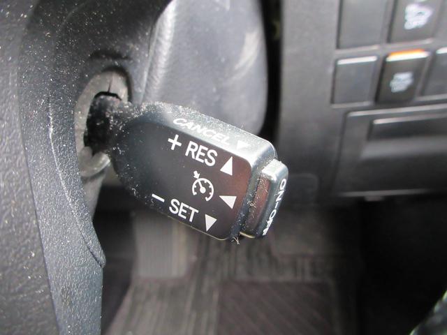 ヴェルファイアハイブリッド Ｖ　４ＷＤ　カロッツェリアナビ　フルセグＴＶ　バックカメラ　後席フリップダウンモニター　パワーバックドア　両側パワースライドドア　クルーズコントロール　ドラレコ　ＥＴＣ　パワーシート　ＬＥＤヘッドライト（26枚目）