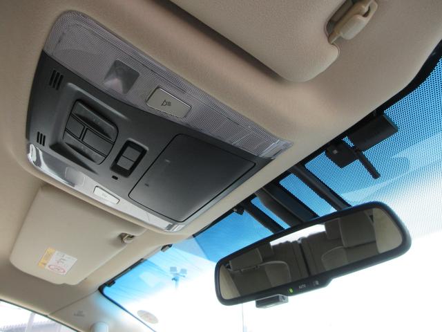 ヴェルファイアハイブリッド Ｖ　４ＷＤ　カロッツェリアナビ　フルセグＴＶ　バックカメラ　後席フリップダウンモニター　パワーバックドア　両側パワースライドドア　クルーズコントロール　ドラレコ　ＥＴＣ　パワーシート　ＬＥＤヘッドライト（28枚目）