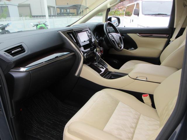 ヴェルファイアハイブリッド Ｖ　４ＷＤ　カロッツェリアナビ　フルセグＴＶ　バックカメラ　後席フリップダウンモニター　パワーバックドア　両側パワースライドドア　クルーズコントロール　ドラレコ　ＥＴＣ　パワーシート　ＬＥＤヘッドライト（59枚目）