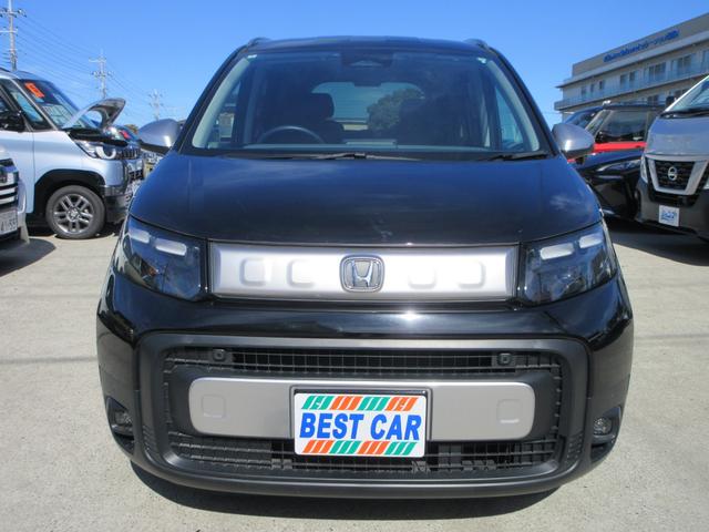 フリード クロスター 純正9インチナビ フルセグTV アップルカープレイ アンドロイドオート バックカメラ 両側パワースライドドア アダプティブクルーズコントロール ETC シートヒーター LEDヘッド 純正15インチAW(5枚目)