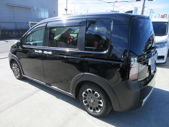 フリード クロスター 純正9インチナビ フルセグTV アップルカープレイ アンドロイドオート バックカメラ 両側パワースライドドア アダプティブクルーズコントロール ETC シートヒーター LEDヘッド 純正15インチAW(16枚目)