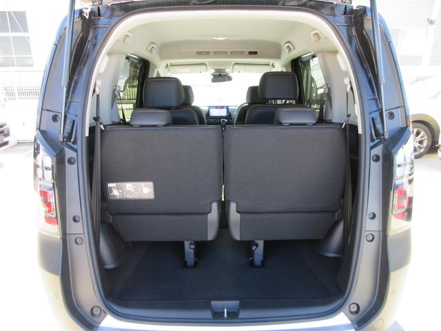 フリード クロスター 純正9インチナビ フルセグTV アップルカープレイ アンドロイドオート バックカメラ 両側パワースライドドア アダプティブクルーズコントロール ETC シートヒーター LEDヘッド 純正15インチAW(18枚目)