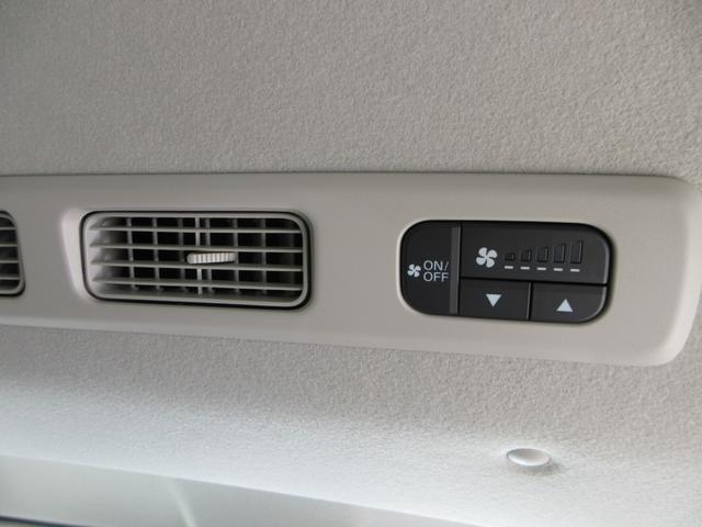 フリード クロスター 純正9インチナビ フルセグTV アップルカープレイ アンドロイドオート バックカメラ 両側パワースライドドア アダプティブクルーズコントロール ETC シートヒーター LEDヘッド 純正15インチAW(43枚目)