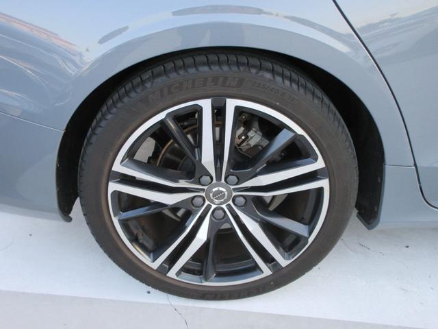 S60 B5 Rデザイン 純正9インチナビフルセグTV 全周囲カメラ ハーマンカードンサウンド クルーズコントロール ハーフレザーシート シートヒーター パワーシート ヘッドアップディスプレイ LEDヘッド 純正19インチAW(11枚目)