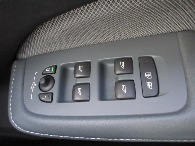 S60 B5 Rデザイン 純正9インチナビフルセグTV 全周囲カメラ ハーマンカードンサウンド クルーズコントロール ハーフレザーシート シートヒーター パワーシート ヘッドアップディスプレイ LEDヘッド 純正19インチAW(28枚目)