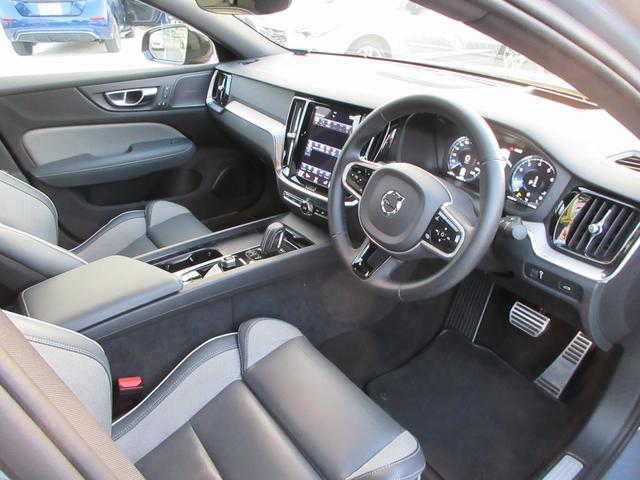 S60 B5 Rデザイン 純正9インチナビフルセグTV 全周囲カメラ ハーマンカードンサウンド クルーズコントロール ハーフレザーシート シートヒーター パワーシート ヘッドアップディスプレイ LEDヘッド 純正19インチAW(43枚目)