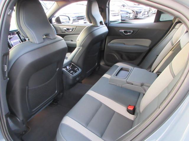 S60 B5 Rデザイン 純正9インチナビフルセグTV 全周囲カメラ ハーマンカードンサウンド クルーズコントロール ハーフレザーシート シートヒーター パワーシート ヘッドアップディスプレイ LEDヘッド 純正19インチAW(50枚目)