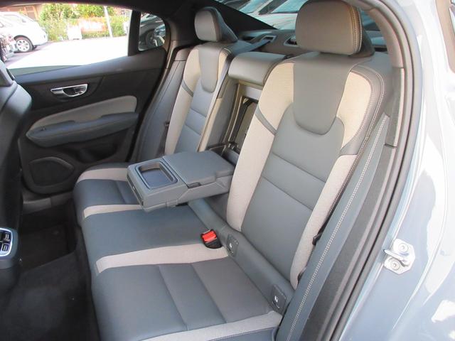 S60 B5 Rデザイン 純正9インチナビフルセグTV 全周囲カメラ ハーマンカードンサウンド クルーズコントロール ハーフレザーシート シートヒーター パワーシート ヘッドアップディスプレイ LEDヘッド 純正19インチAW(51枚目)