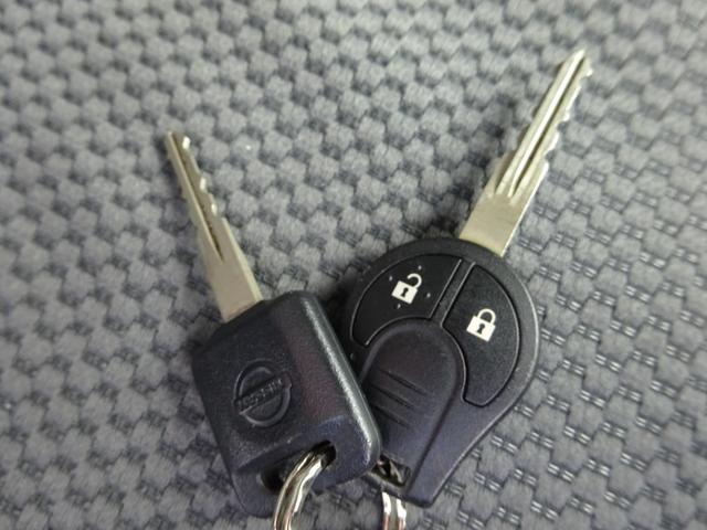 NV350キャラバンワゴン DX 純正ナビ フルセグTV バックカメラ ETC Bluetooth CD USB 電動格納ミラー 4列シート キーレスエントリー 横滑り防止装置 運転席、助手席エアバック 盗難防止装置(45枚目)