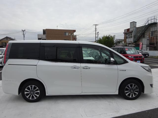 エスクァイア ハイブリッドＸｉ　ワンセグＴＶ　両側パワースライドドア　バックカメラ　ドライブレコーダー　ＥＴＣ　Ｂｌｕｅｔｏｏｔｈ　ＣＤ　クルーズコントロール　レーンキープアシスト　シートヒーター　オートライト　オートハイビーム（16枚目）