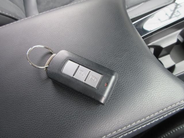 エクリプスクロスＰＨＥＶ Ｇ　４ＷＤ　純正ナビ　フルセグＴＶ　バックカメラ　マイパイロット　パドルシフト　ハーフレザーシート　シートヒーター　パワーシート　ステアリングヒーター　ヘッドアップディスプレイ　ＬＥＤヘッド　充電ケーブル（53枚目）